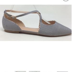 NEW!! JOURNEE WOMEN MALINA MELLY CROSS STRAP FLATS SIZE.8.5